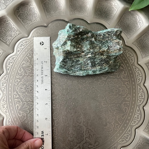 Rough Cut Green Aventurine - Picture 7 of 9